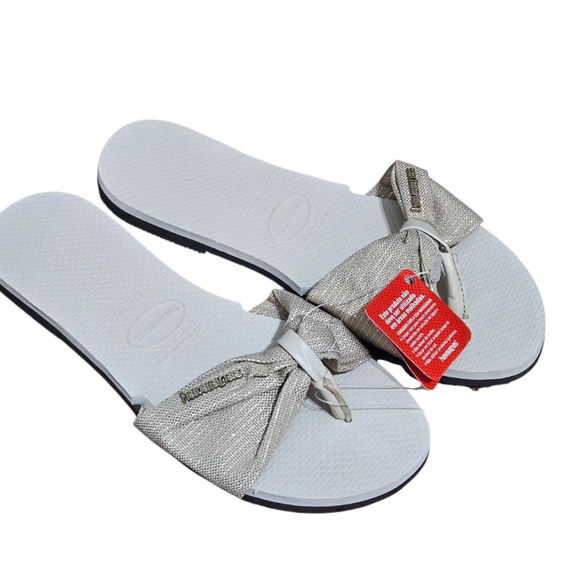 Havaianas Shoes - Havaianas Beige Fabric Women's Sandals Sz 7/8W
